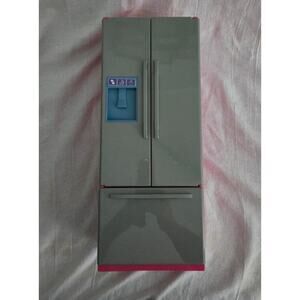 Doll Size Plastic Refridgerator No Bins or Shelves